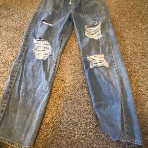 SO-DISTRESSED SUPER HIGH RISE PULL ON JOGGER SIZE 13/31